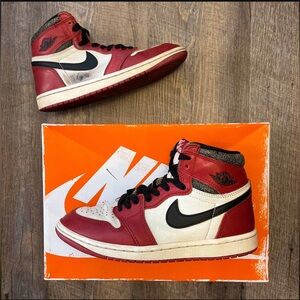 Air Jordan 1 Retro High OG Chicago Lost & Found Red White Black